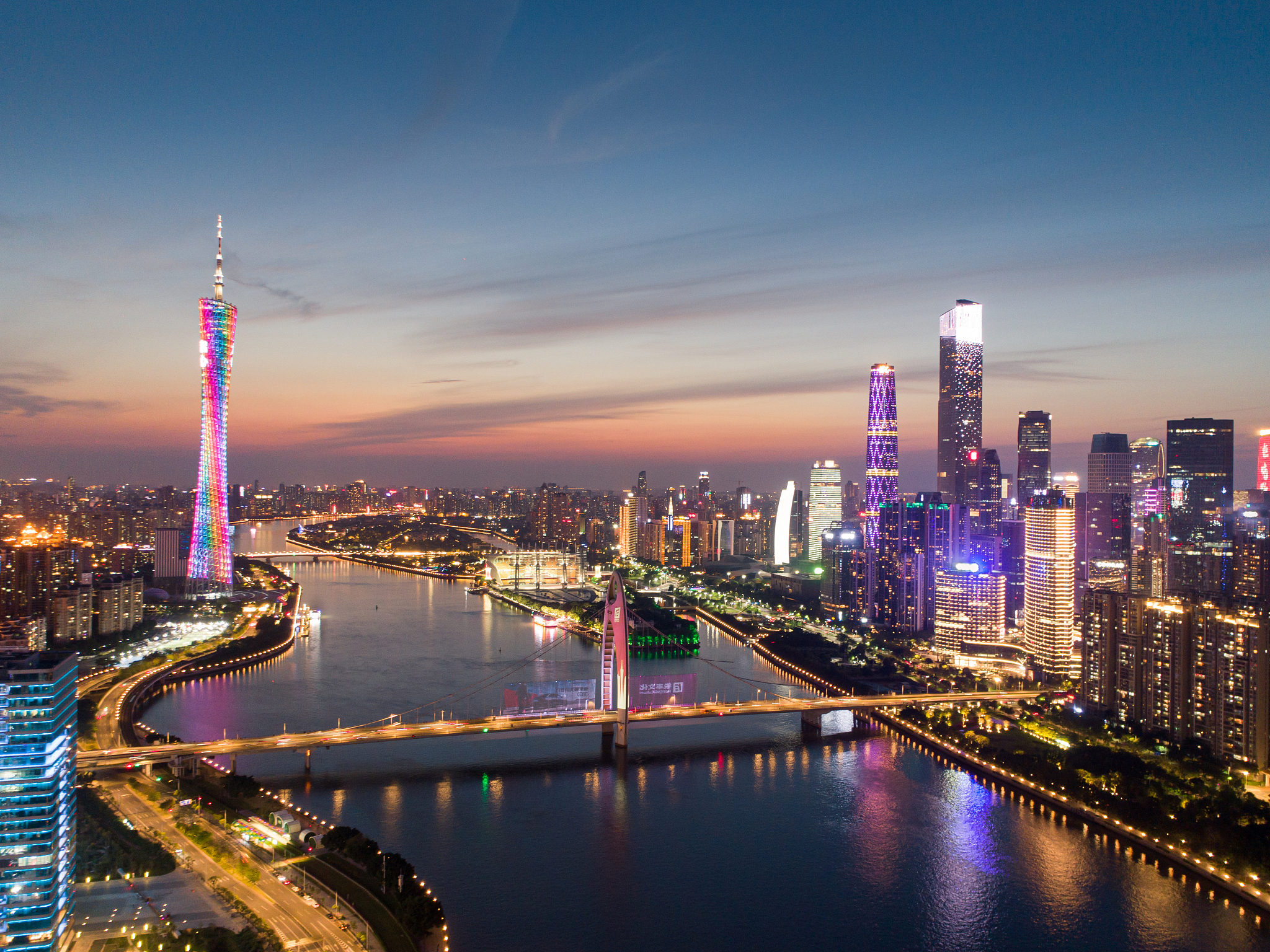 我想在广州旅游三天给我一个详细的旅游方案尽量少走路