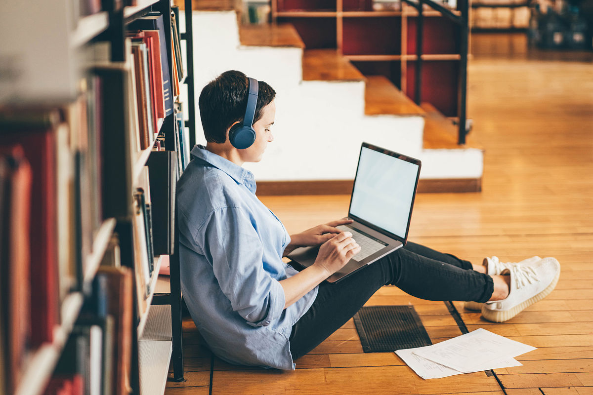 大学计算机专业新手指南：如何应对学习焦虑？