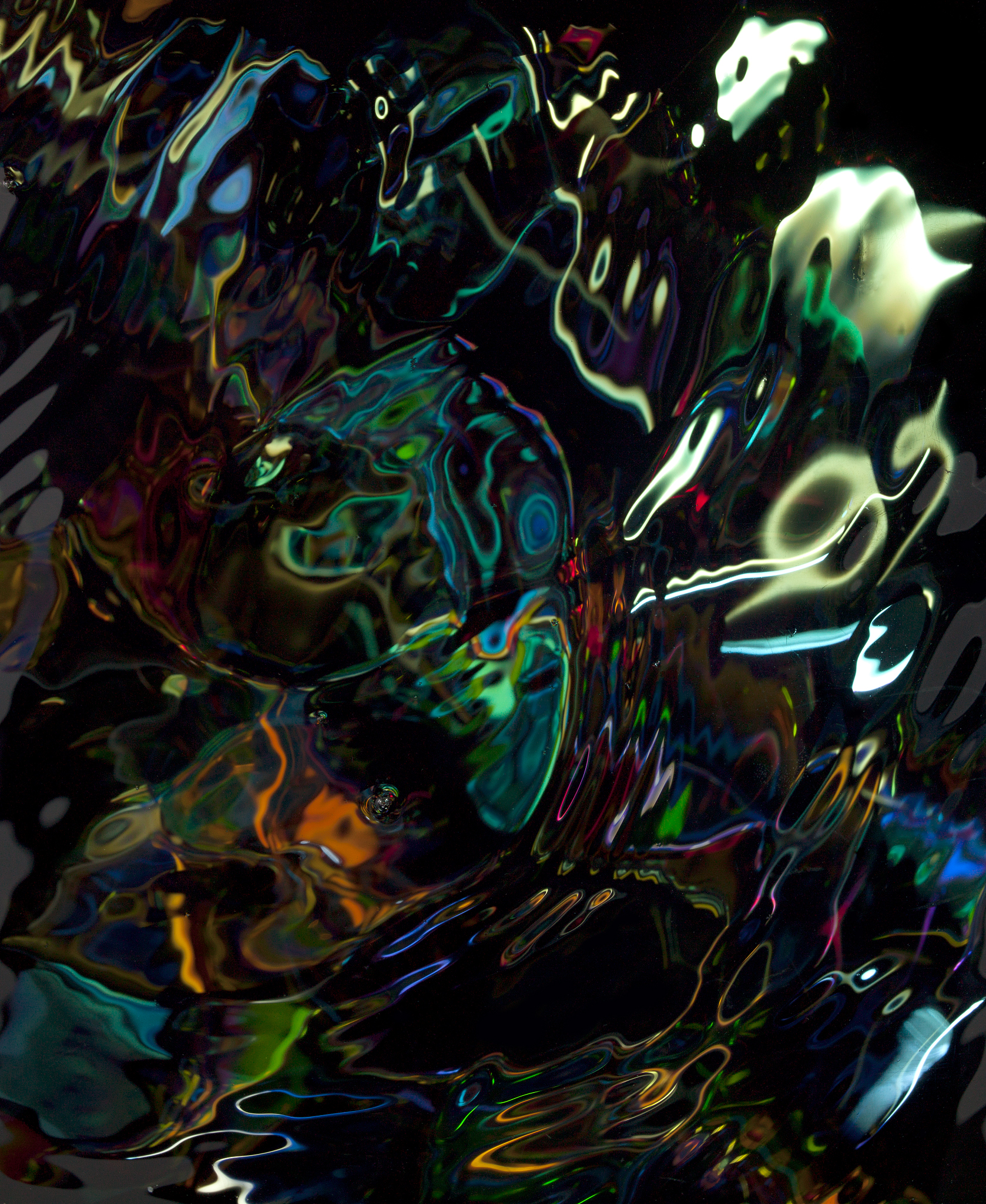 五彩斑斓的黑是什么颜色