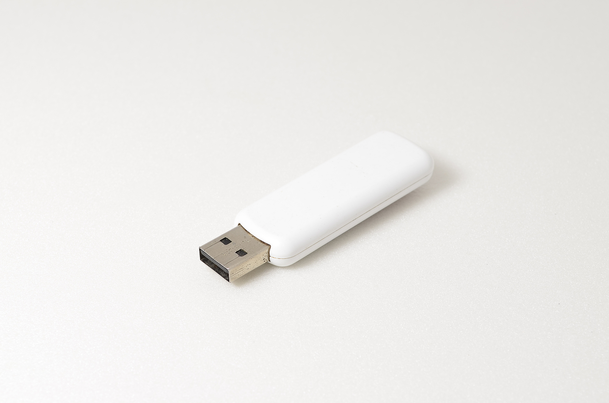 这个脚本只是本地硬盘挂载用的因为如果直接把数据盘挂载写在fstab如果遇到数据盘故障会导致重启后不能正常进入系统。所以如果您那边硬盘不需要挂载这个脚本就可以忽略。解释一下这段话