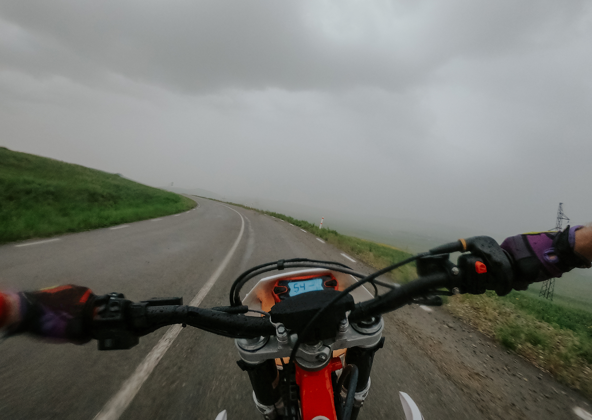 北京摩托车跑山地点推荐：八达岭、石景山、怀柔、密云、房山