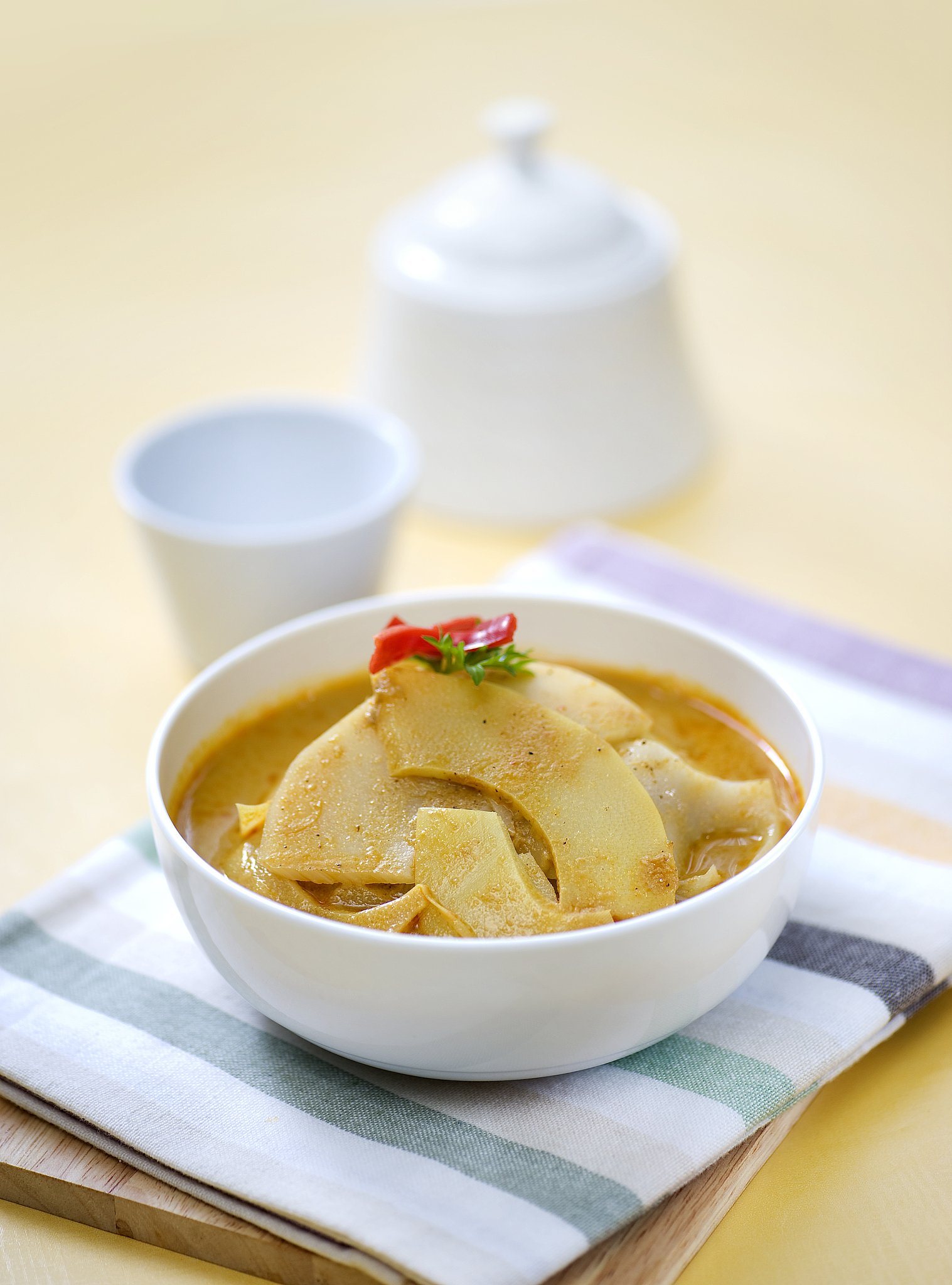 明日方舟斯卡蒂：你喜欢吃什么？AI助手告诉你！