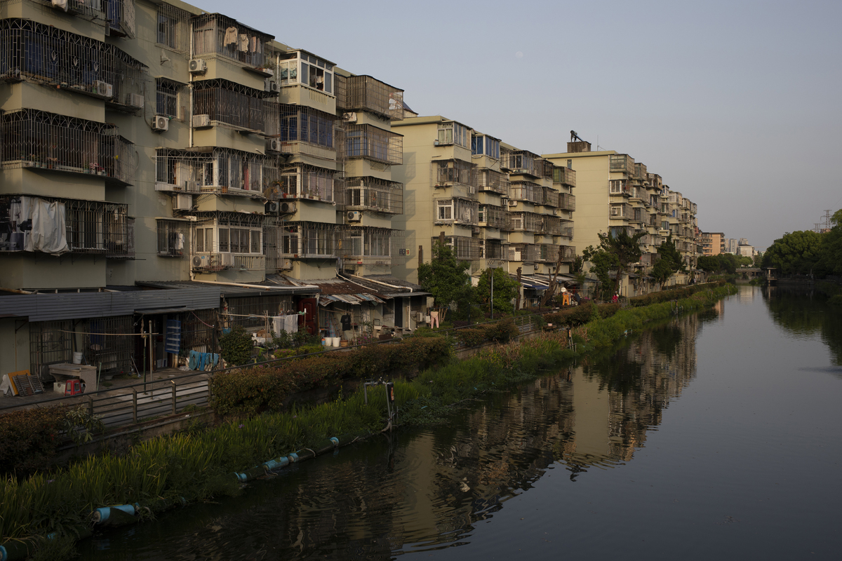 萧山区金凤社区帮我用200字详细描述
