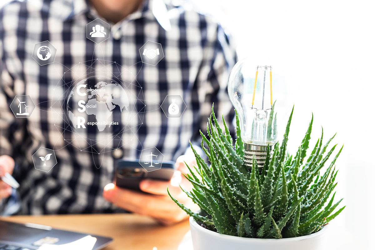 对企业行为的规范起着重要作用最大限制的效率是什么因素