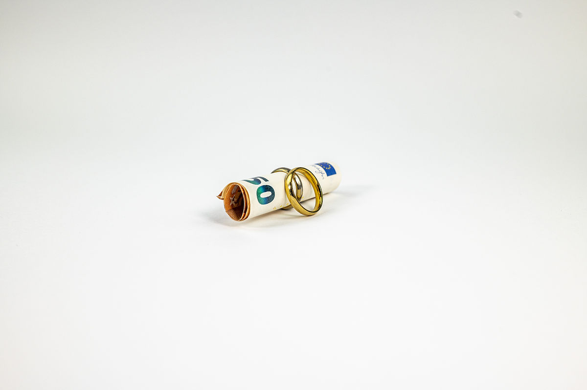 在美国离婚需要花很多钱吗