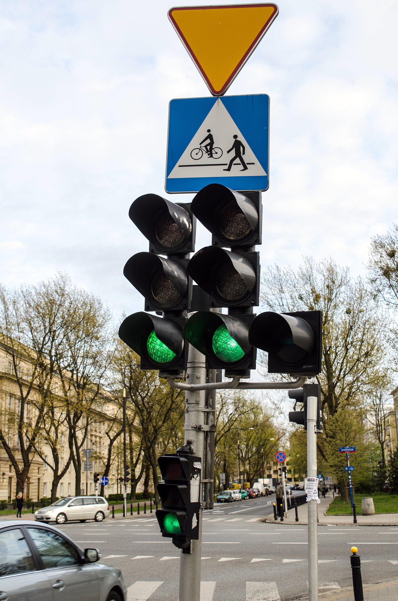 重庆交通职业学校招生办联系电话