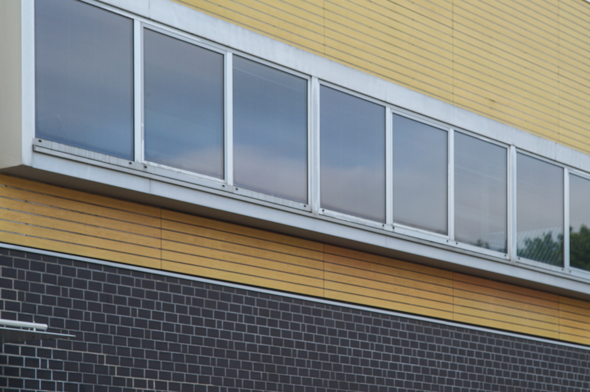 我32楼安装窗子是120可以吗帮我用200字详细描述