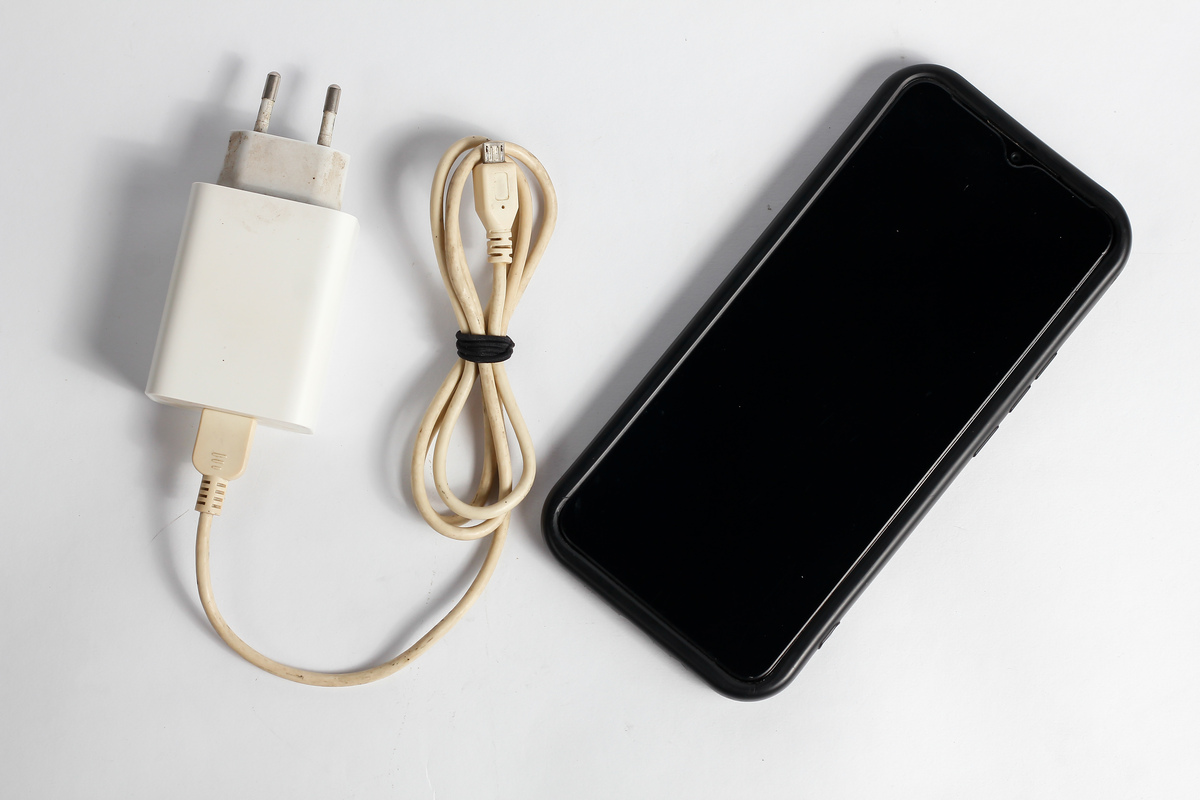 第一次充电要把电用完吗