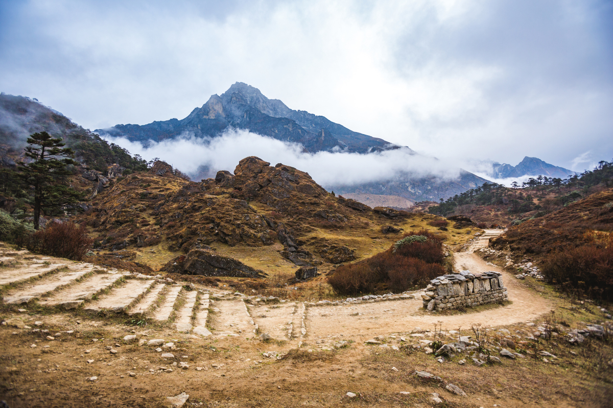 亚洲水塔, 这一称谓形象地描绘了青藏高原及其周边地区在全球水循环中