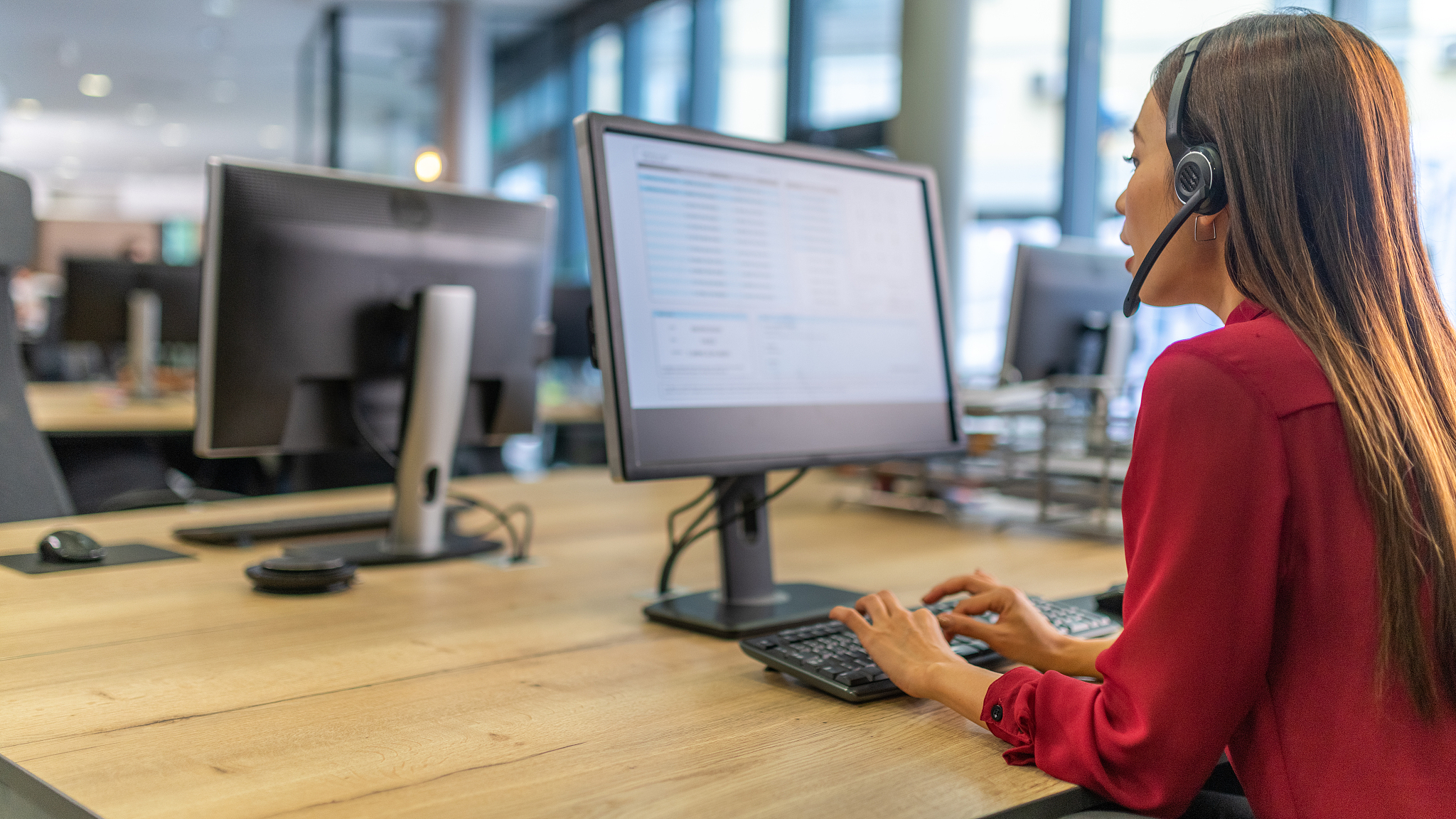 customer service representative working in call centre