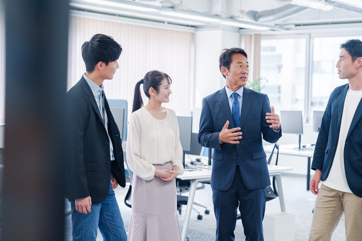 充满活力，热情自信！优秀商务接待，破冰高手，文采飞扬，才华横溢！