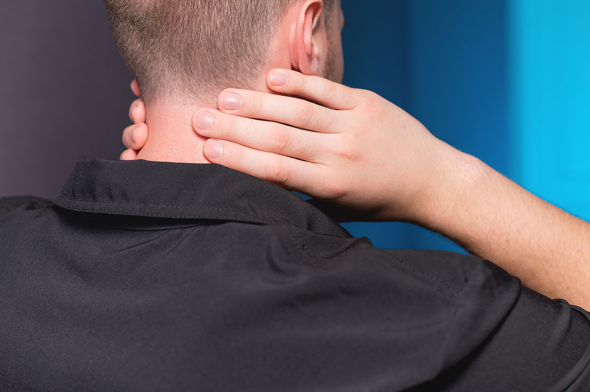 缓解颈椎病不适？试试这套按摩方法！