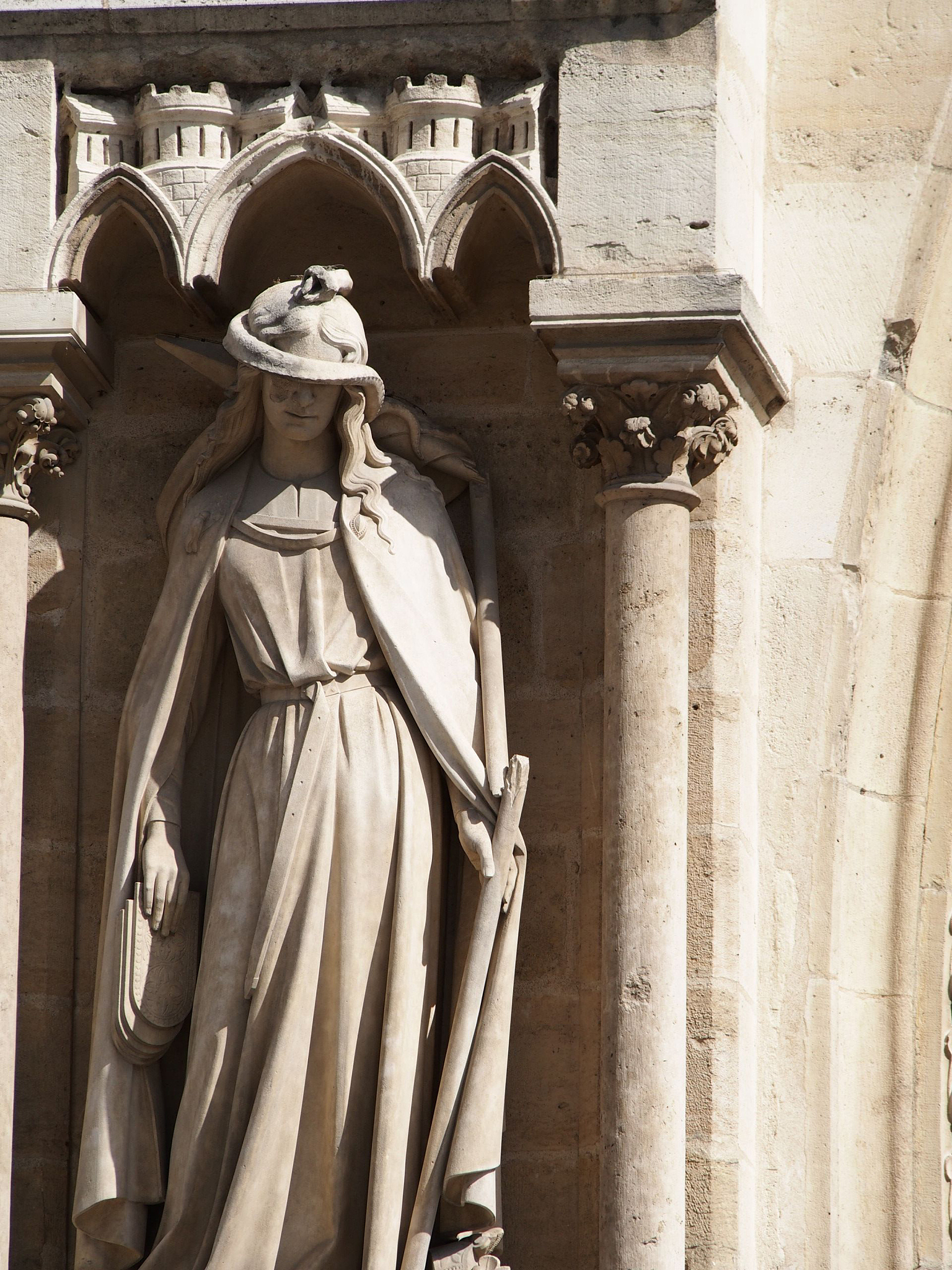 我要写论文网络文本分析海口旅游目的地形象感知影响研究帮我从roster cm6中文库分析一下海口的初级编码初级编码指的是对词语频率统计的结果进行归纳整理即对统计结果进行类目分析10个游记内容示例