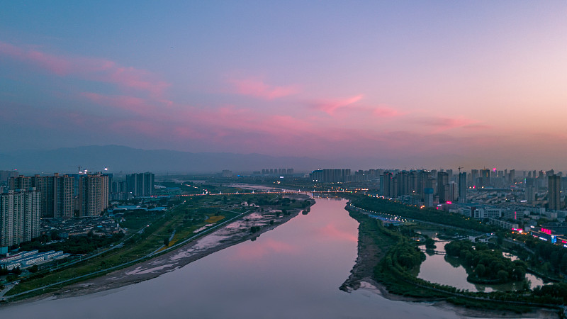 咸阳读中专学校后悔了好不好