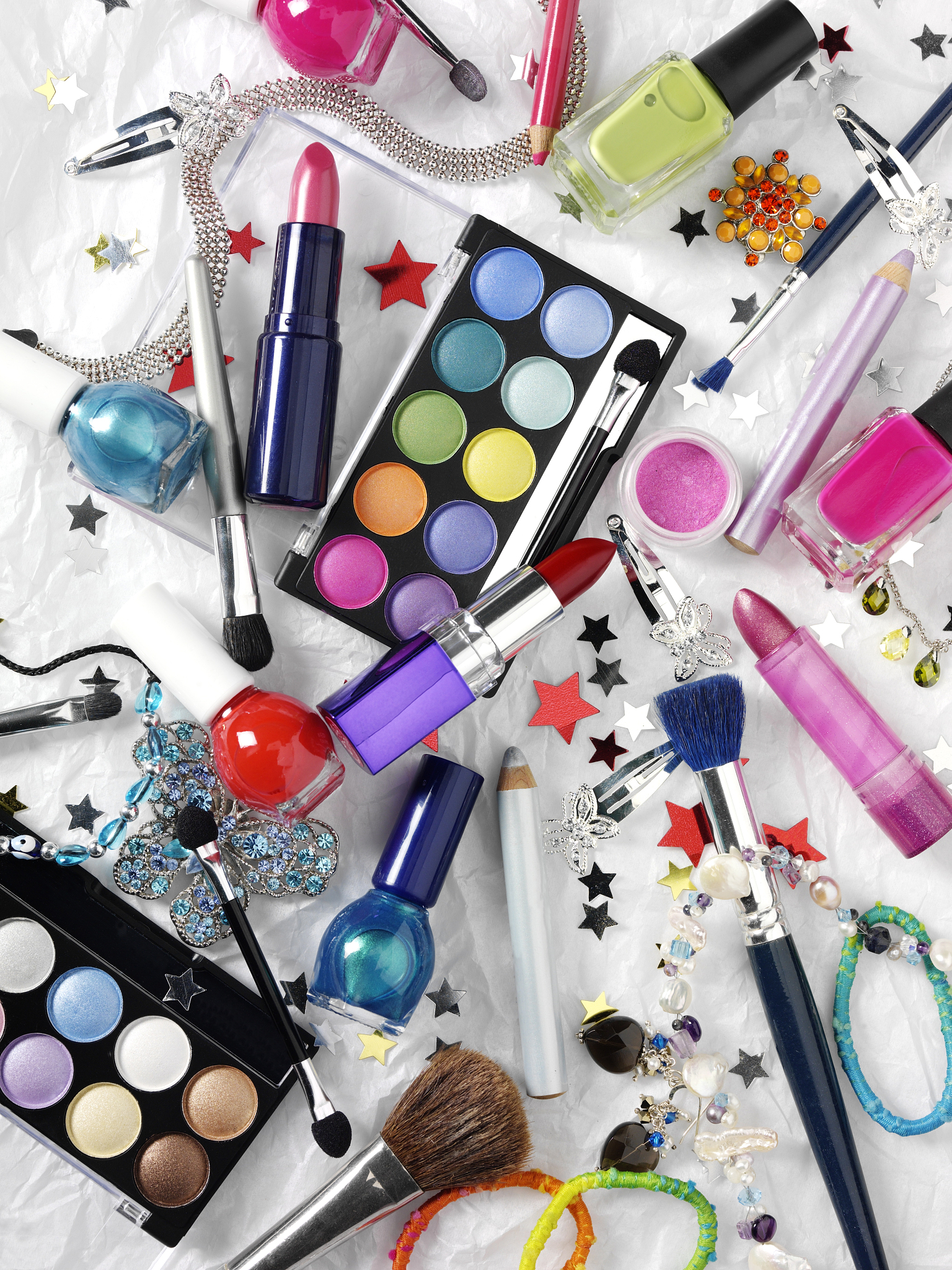 广州悦色美妆用品商行广州美诺美妆用品商行广州琳迪美妆用品商行广州瑰丽美妆用品商行以上哪一个更适合做美甲产品的公司名称给他们排个序号