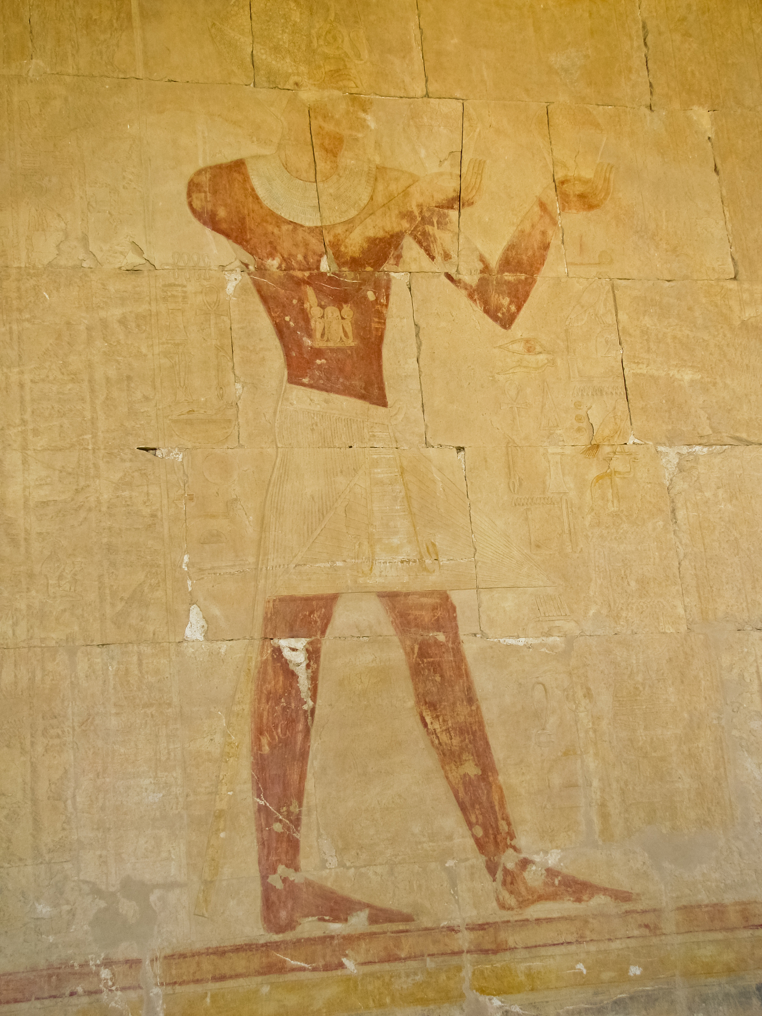 论文题目自拟以艺术的起源为基础结合相关理论和艺术作品进行论述一定注意要有观点不能仅为赏析作品、介绍风格等不少于800字