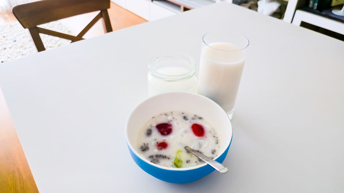 治愈系早餐食谱推荐：从燕麦粥到酸奶果仁麦片