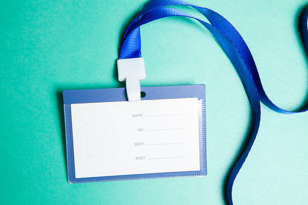 请帮我起个类似 dev1ce 这样的带字母的独一无二的id