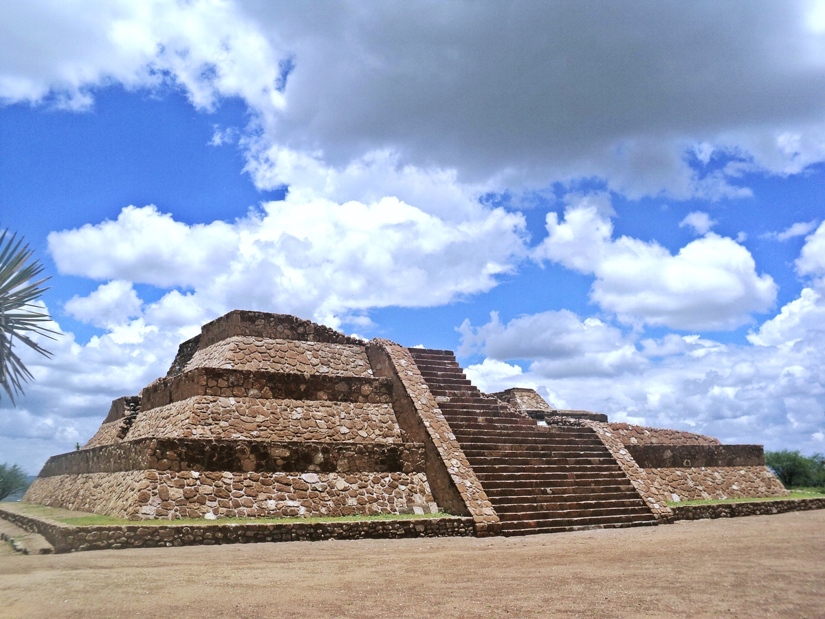 规模最大的贵族墓葬：秦始皇陵、金字塔和玛雅文明墓葬