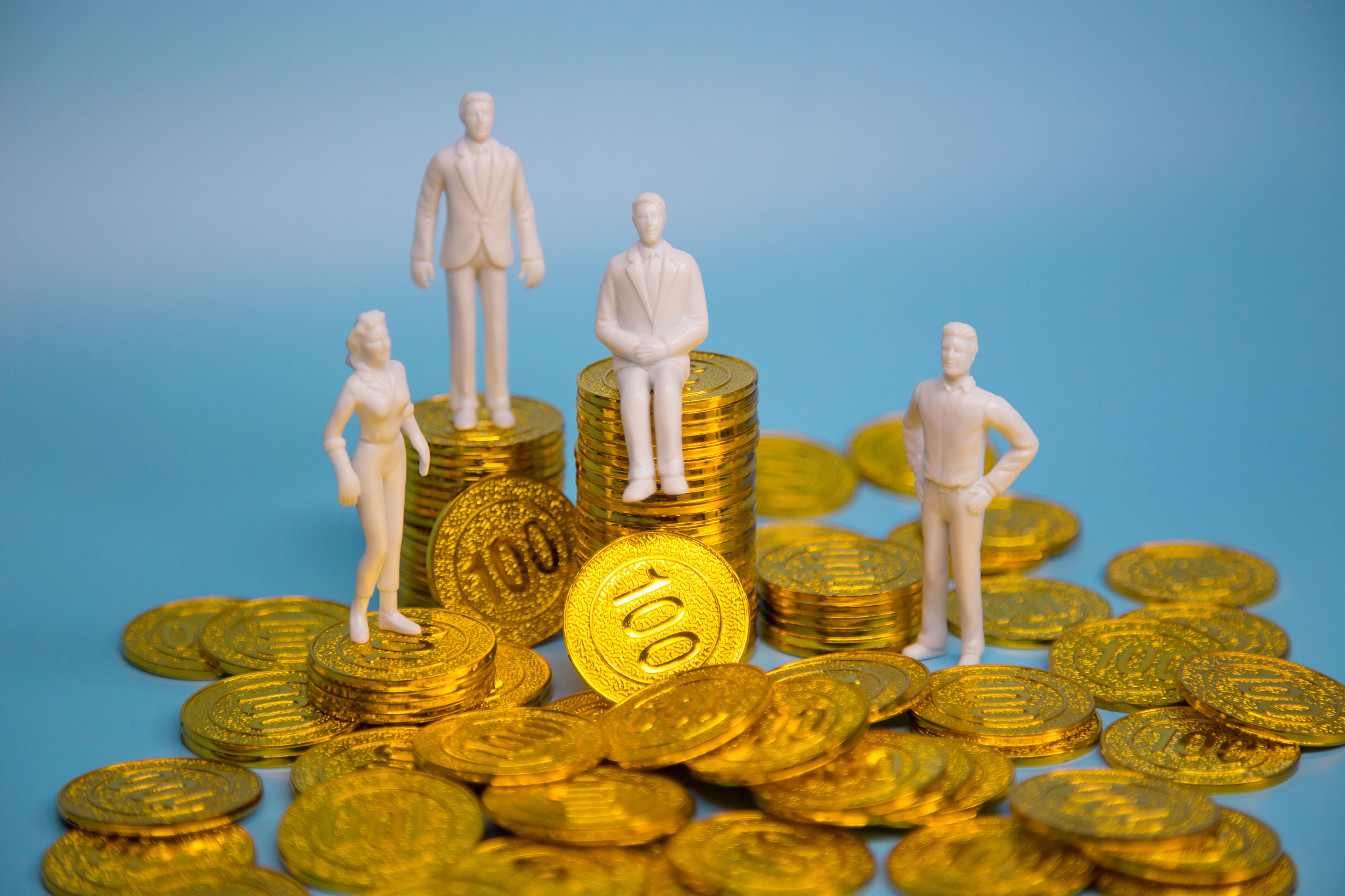 以学生的角度写一篇关于学习金融学专业的目的与意义。