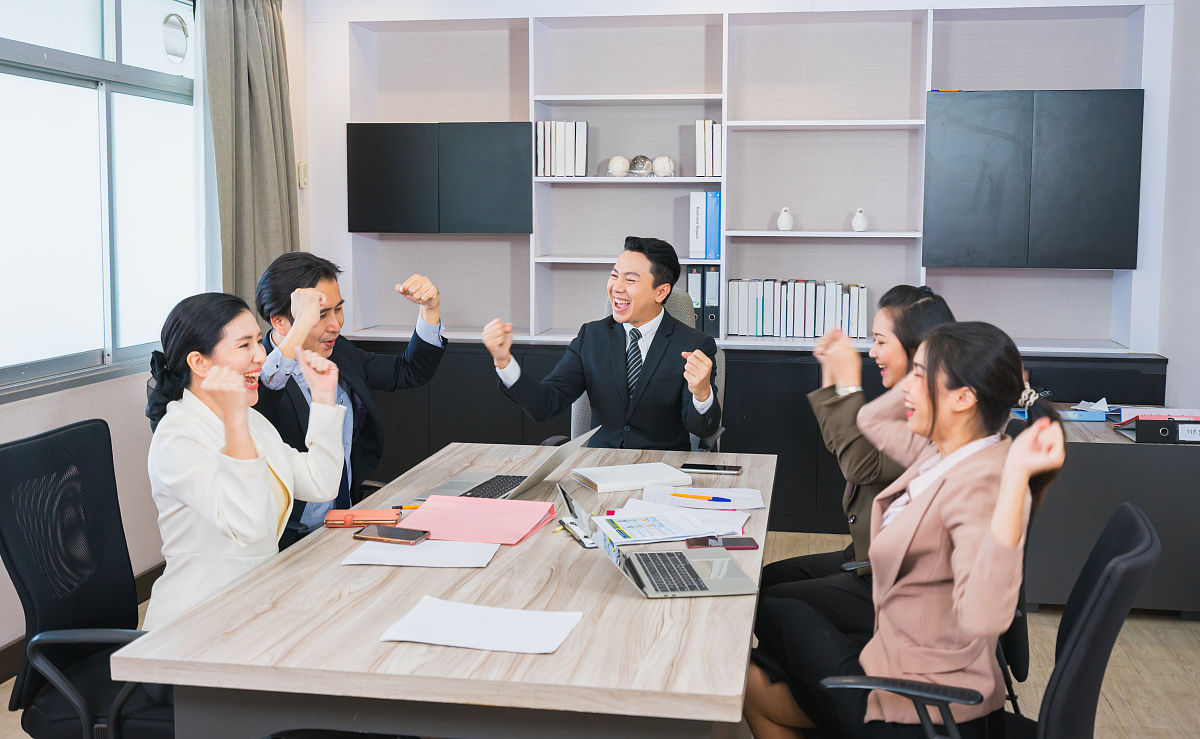 未离职去新公司面试通过可以先试试干嘛回答加拓展