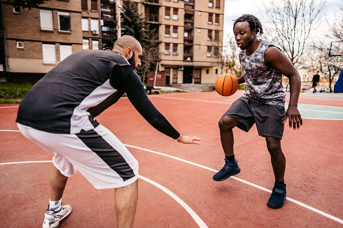 我是一个人比较内向不怎么会说话得人张得还比较好看腿特长 比较温柔怎么做一个有趣得自我介绍