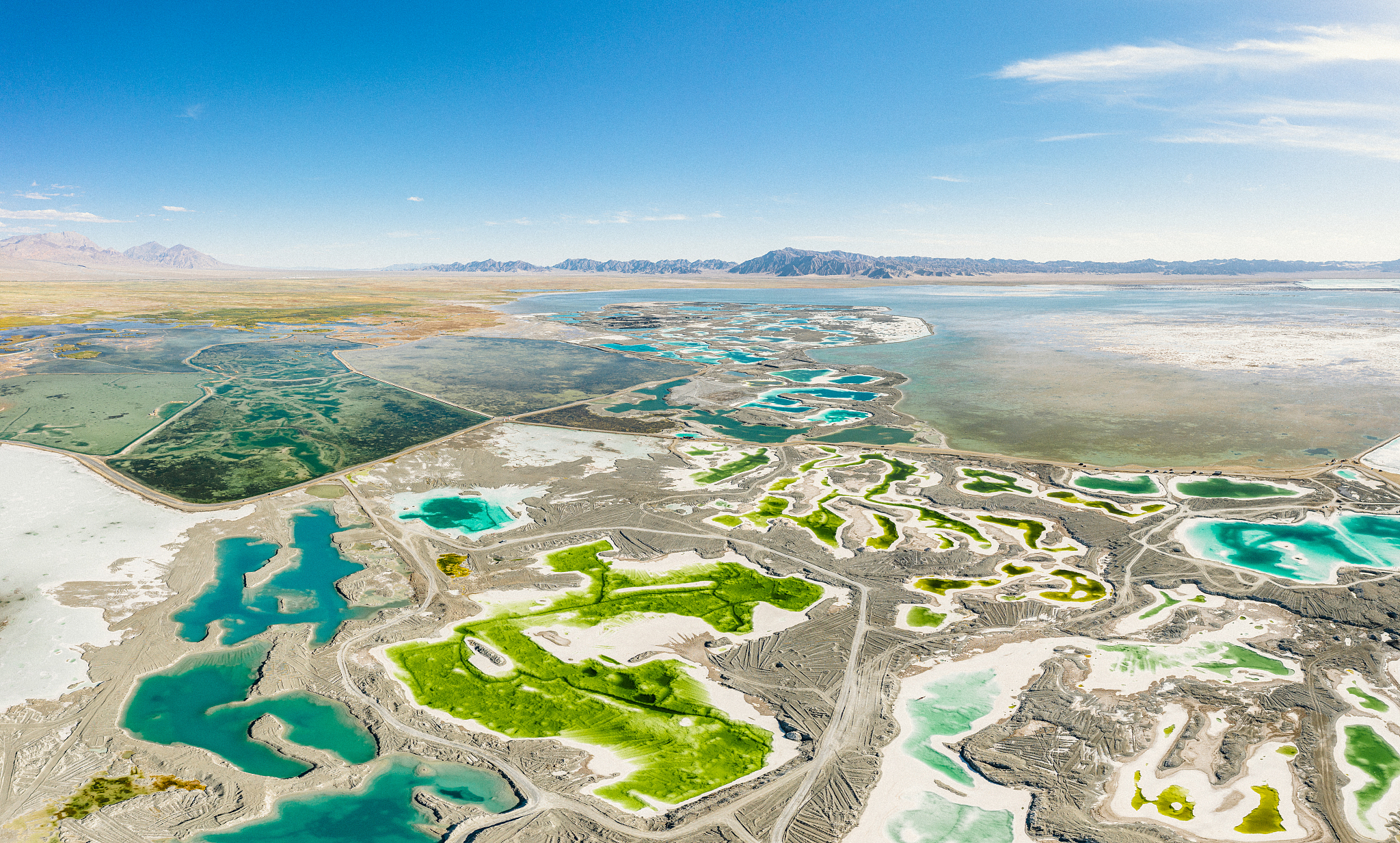 这看起来更像是在西南部的地方 英语翻译