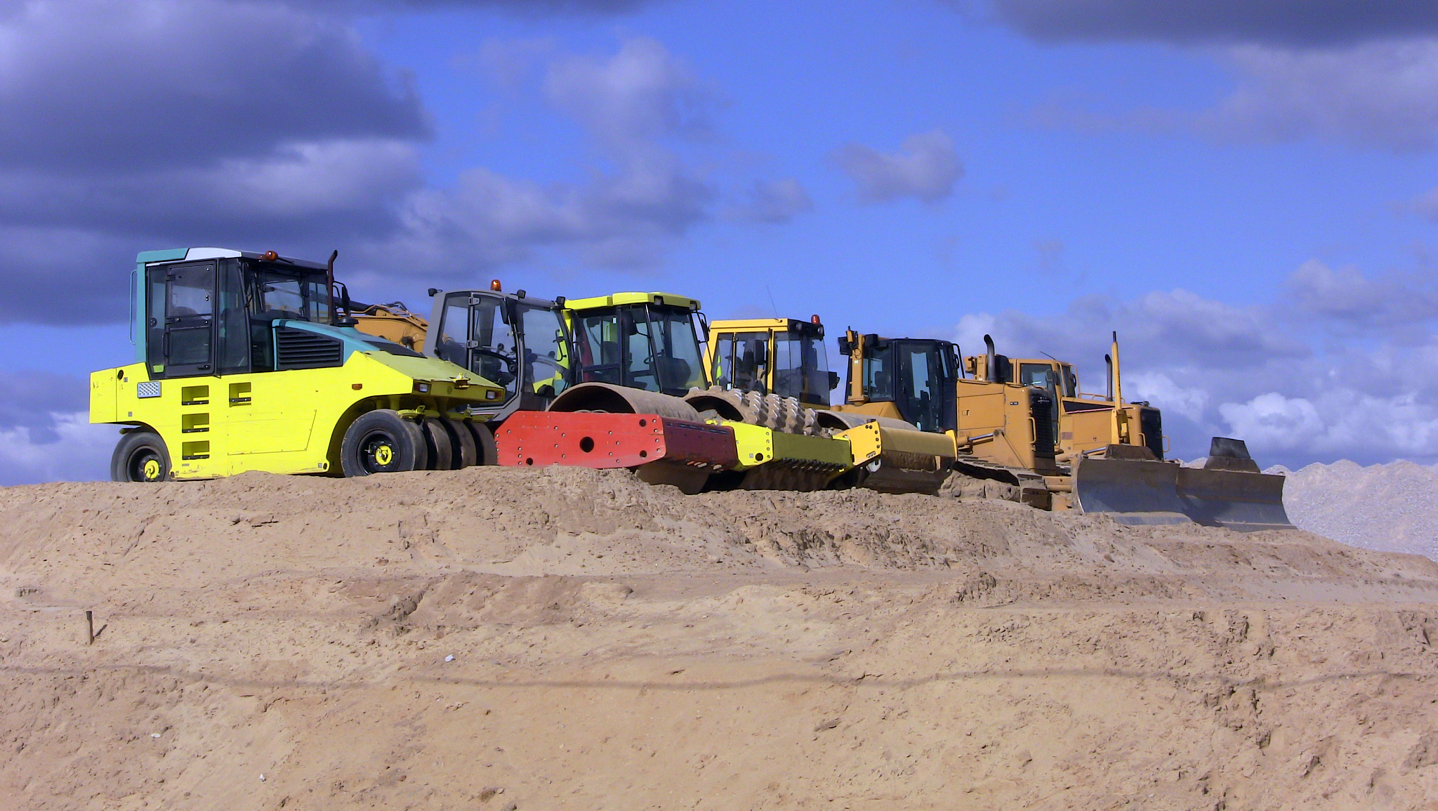 无锡曙光技工学校2023年招生专业：四大类专业，培养技术型人才