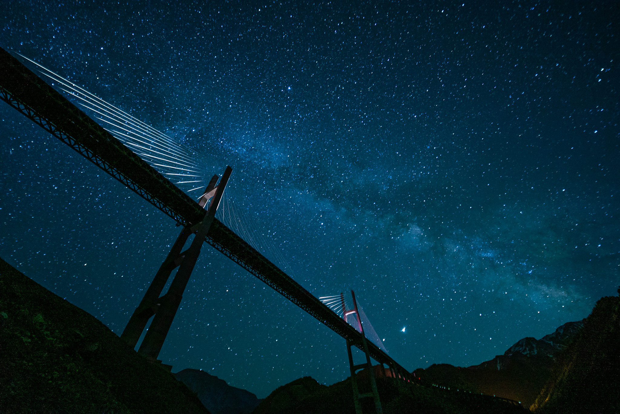 新疆伊犁果子沟大桥星空银河