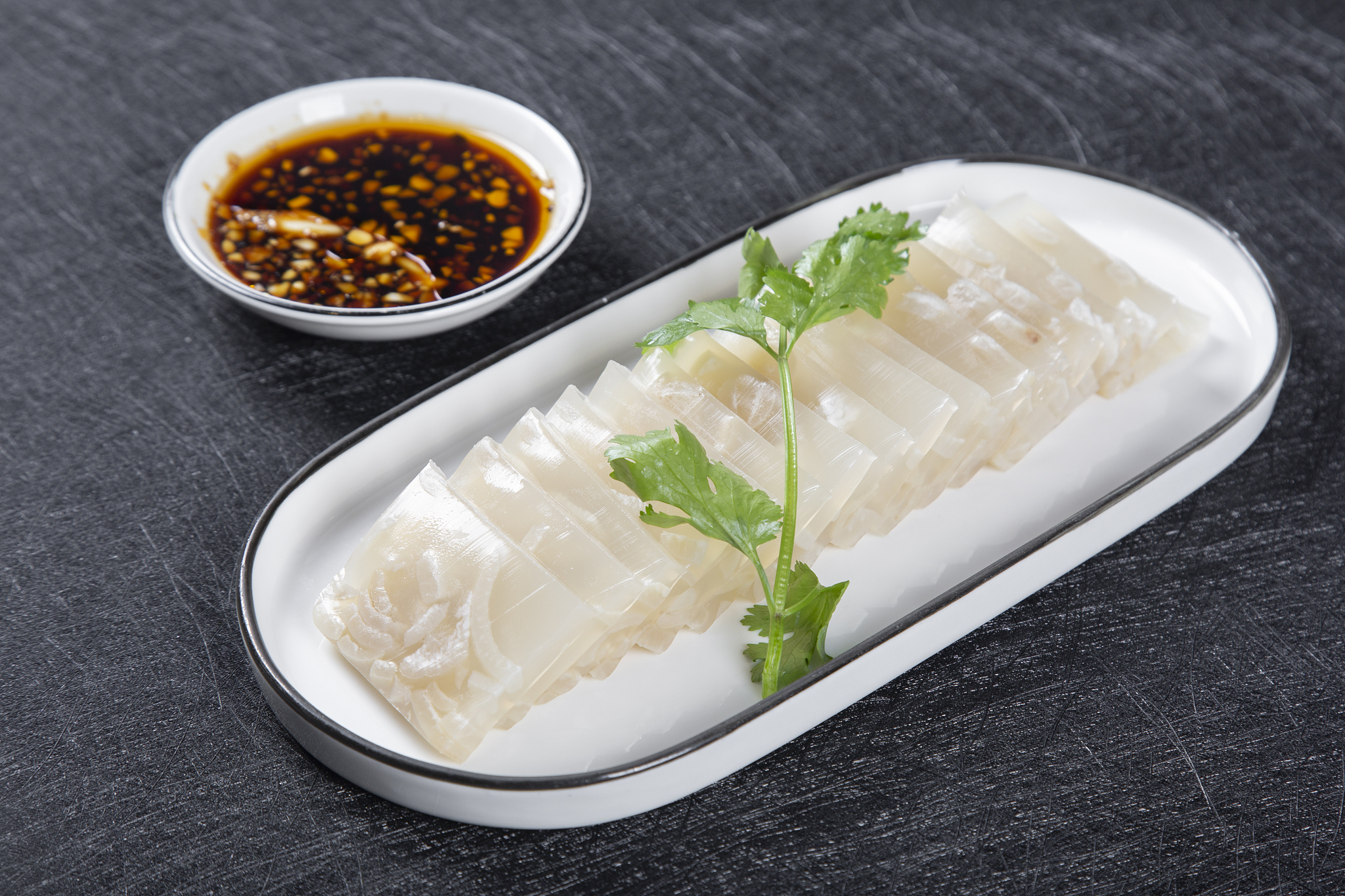 魔芋爽素毛肚热量高吗？减肥人士必看！