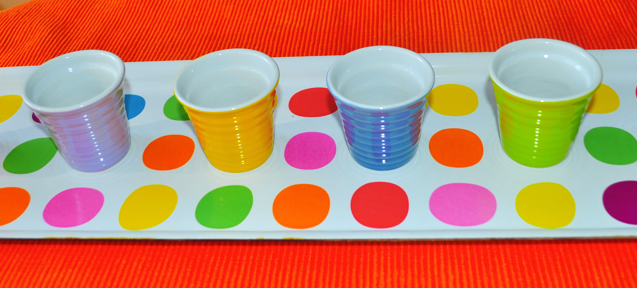 小学生纸杯变变变美术课教材分析、教学三维目标和核心素养目标、教学重难点1000字