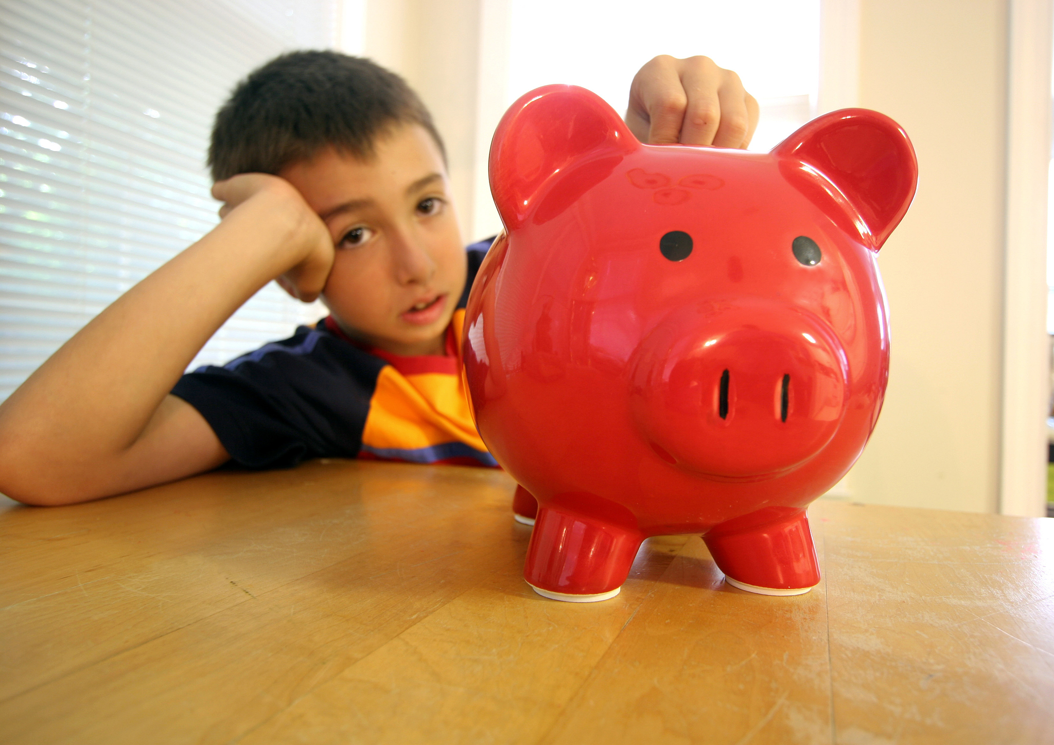 韩安冉吐槽小猪不负责任？小猪妹行为引争议，专家呼吁公众人物关注家庭教育