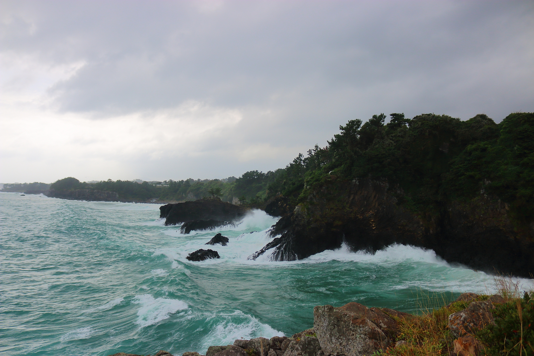 jeju coast, cliffs, waves, pangenduk,