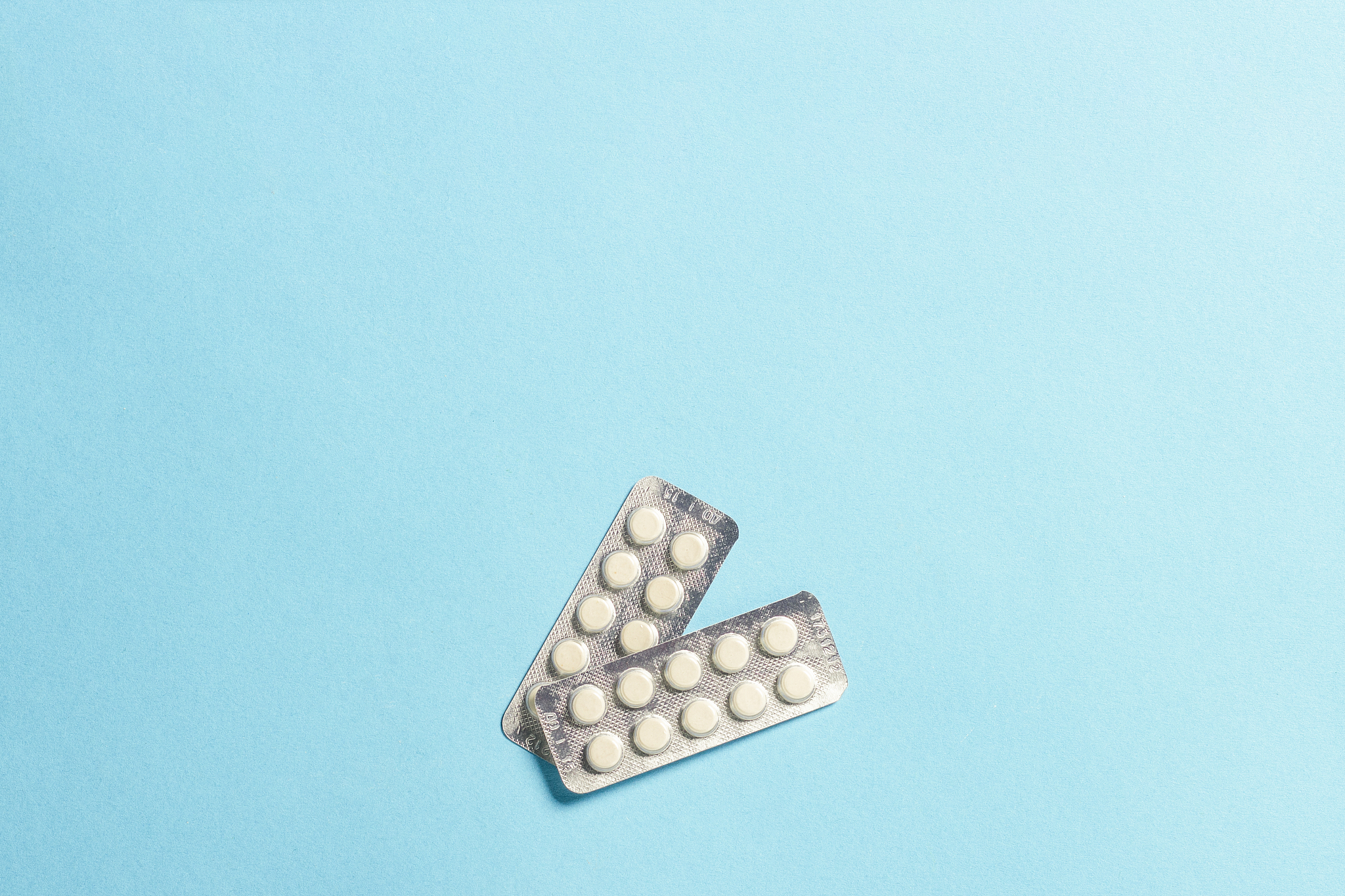 脸上斑点、火辣身材、失眠、老态龙钟...这些问题都可能是缺维生素！