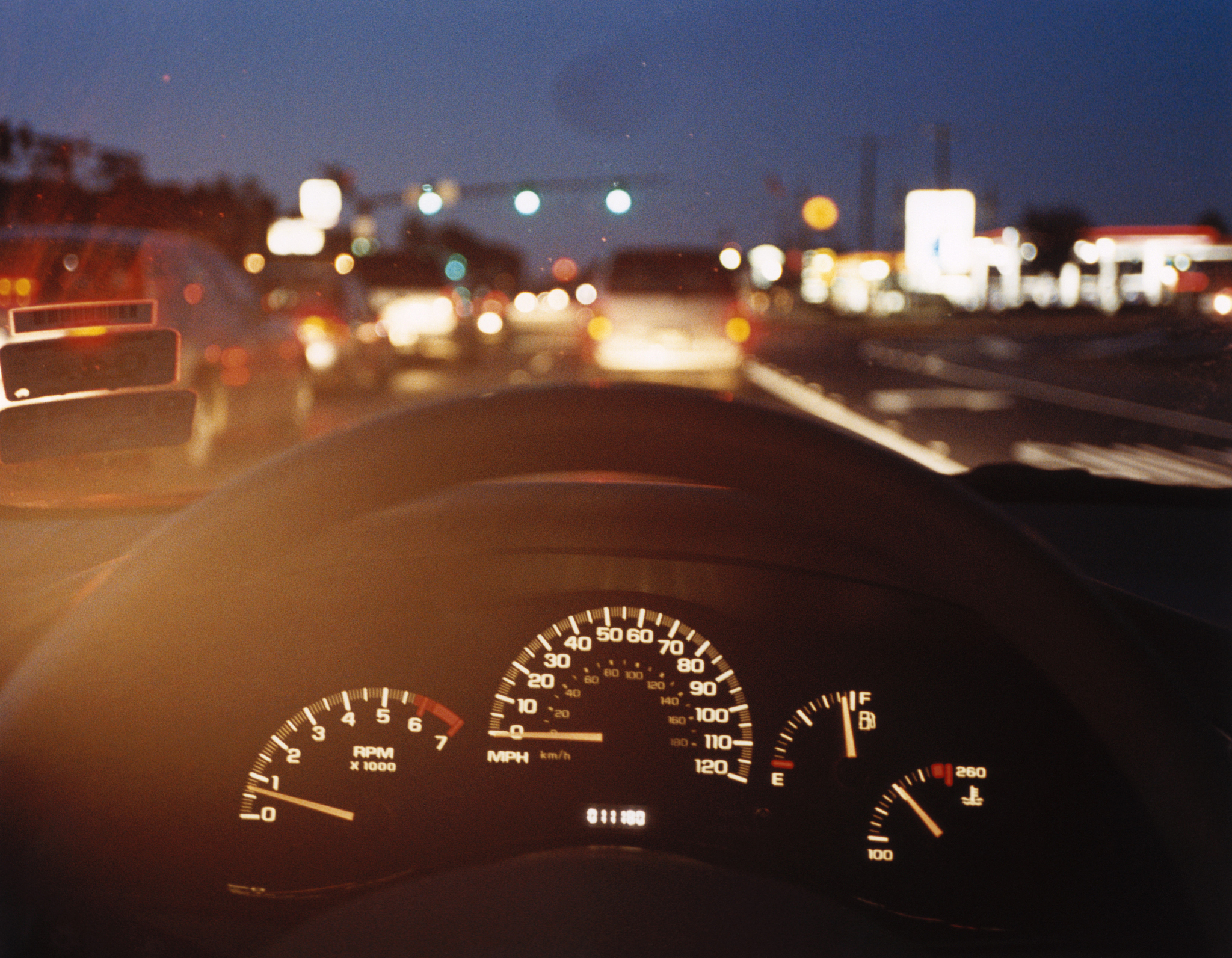 High Beam: English Translation for '远光' in Automotive Context