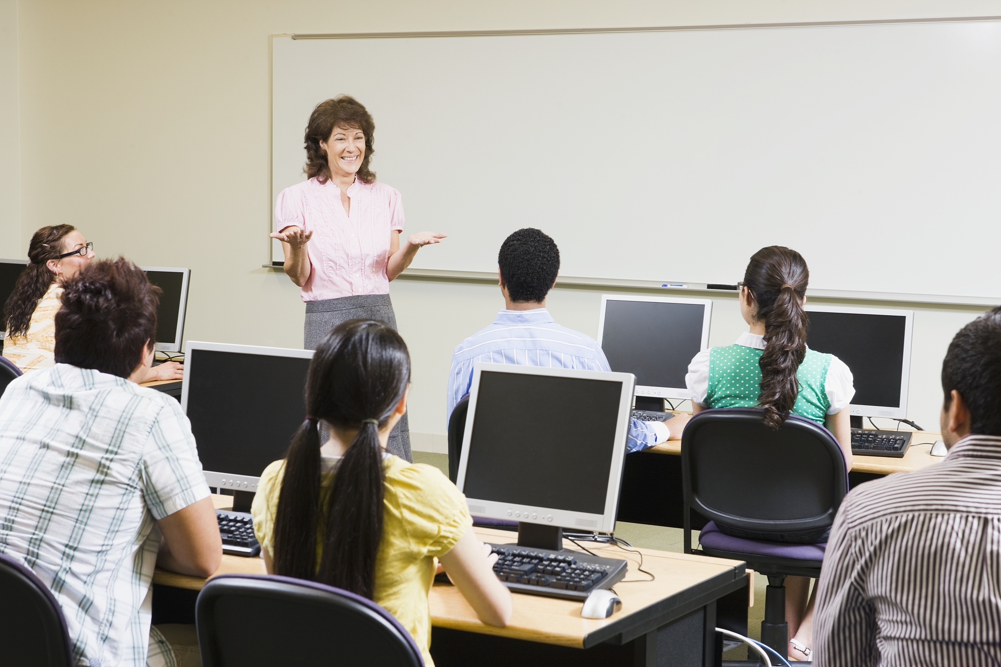 students in computer class