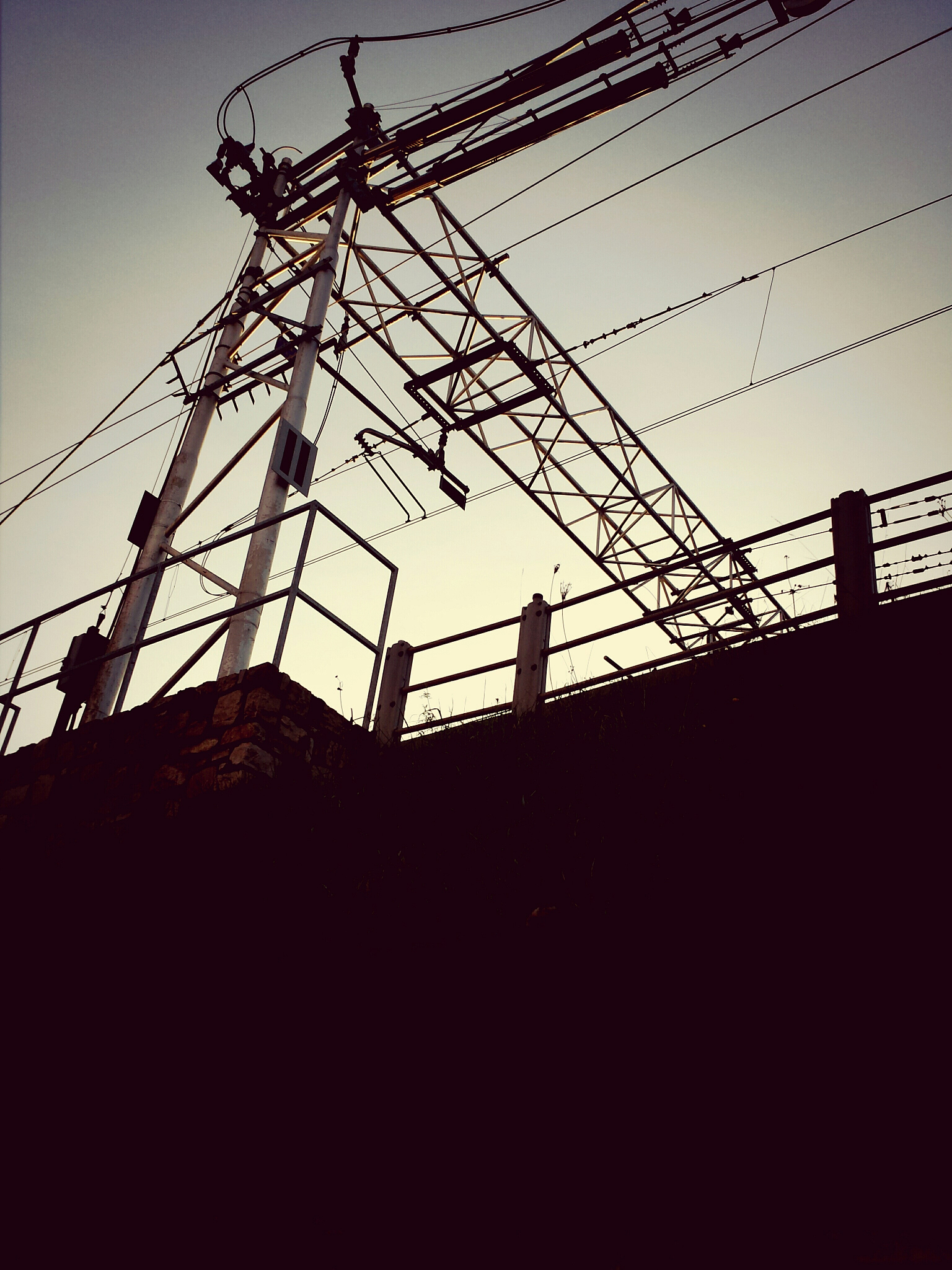 高铁为何如此受欢迎？成都铁路运输学院专家解析