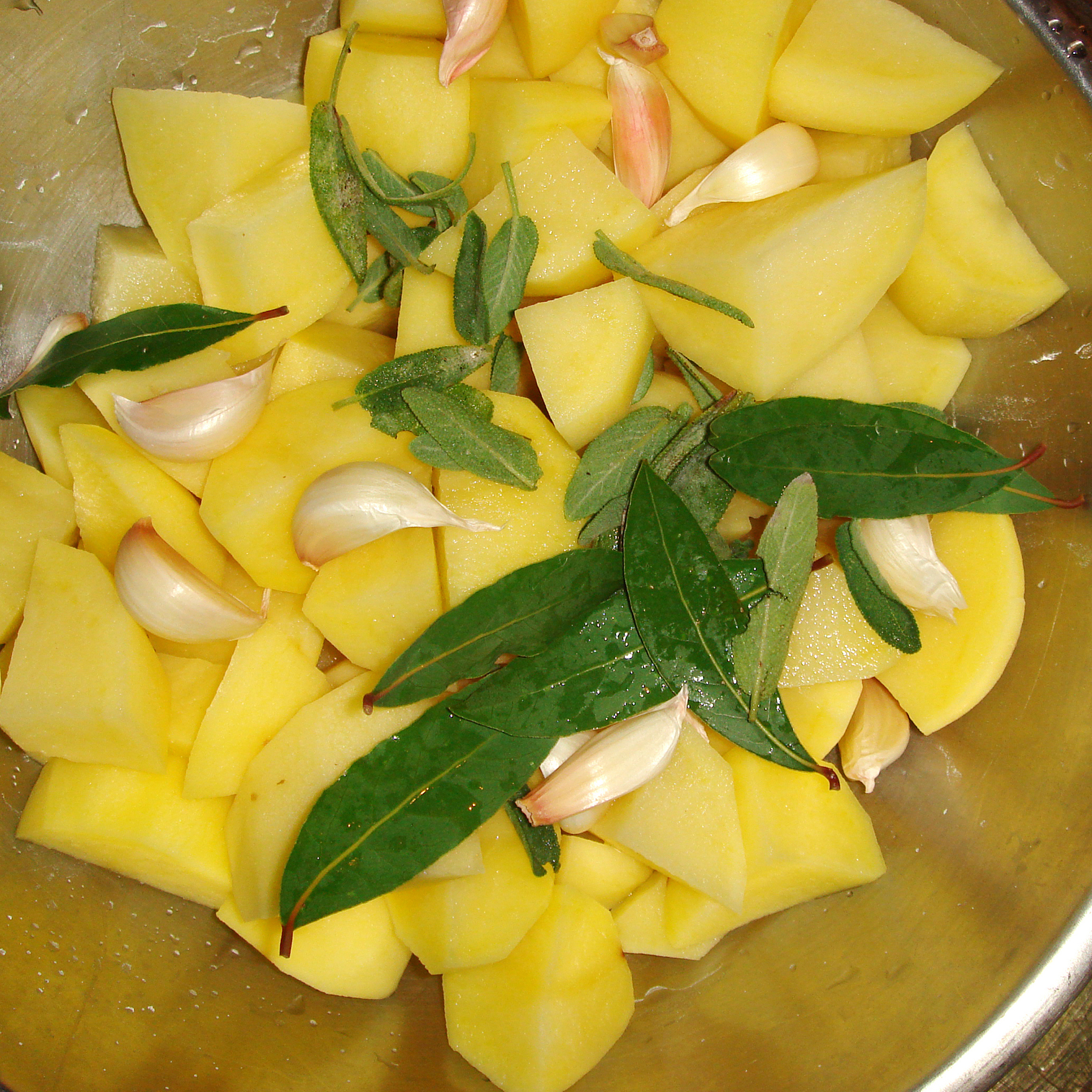 香辣柚子皮的做法_香辣柚子皮怎么做