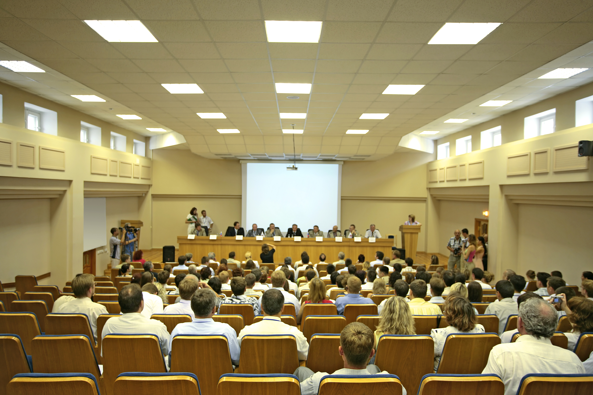 会议策划指南：步骤、技巧与成功案例