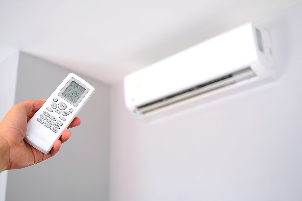 格力柜机空调制冷出风口温度正常范围是多少？