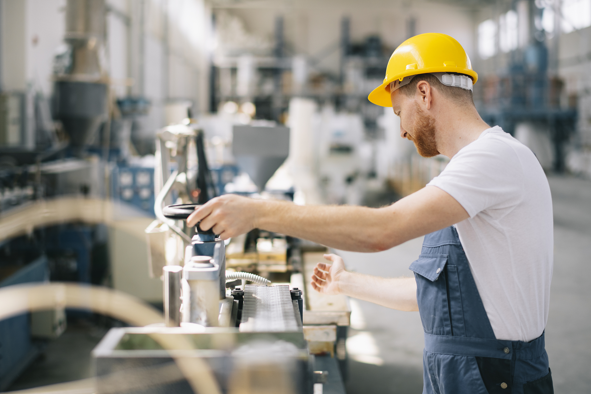 安徽2022年男生适合学的中专专业-怎么样