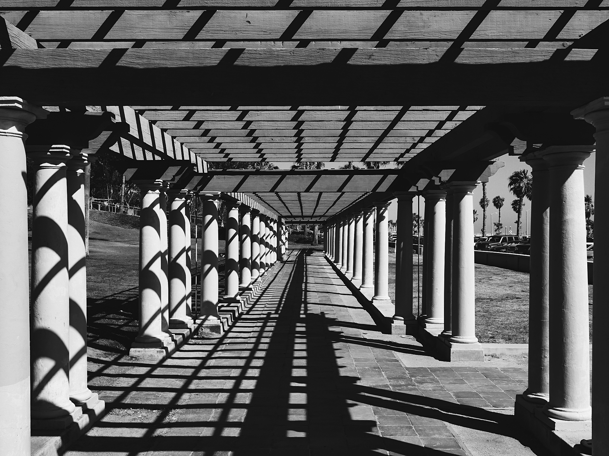 构图技巧: 利用对称与重复拍出吸睛照片