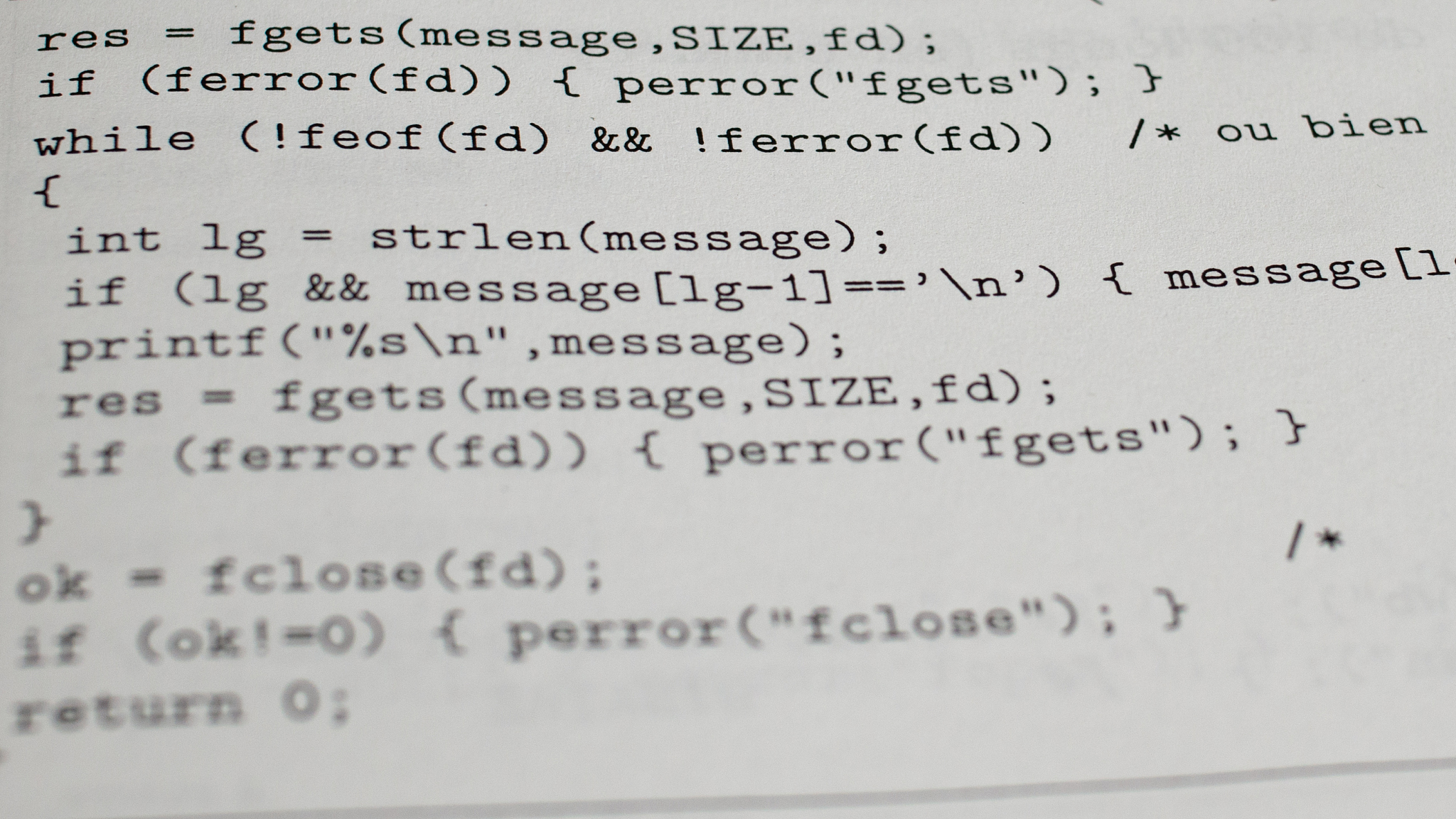 C语言中void详解：用途与常见场景