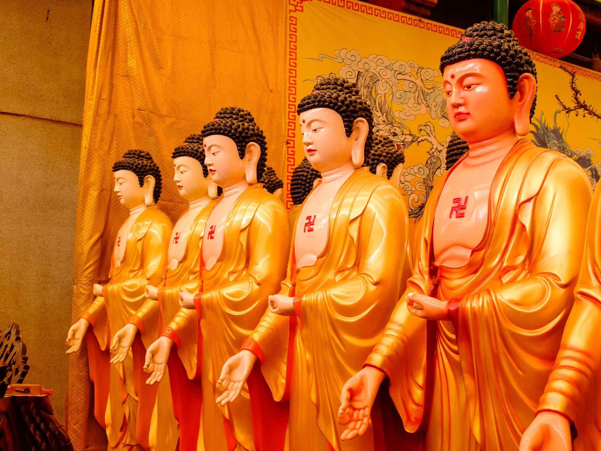 什么是佛？释迦牟尼佛的教诲与修行之道