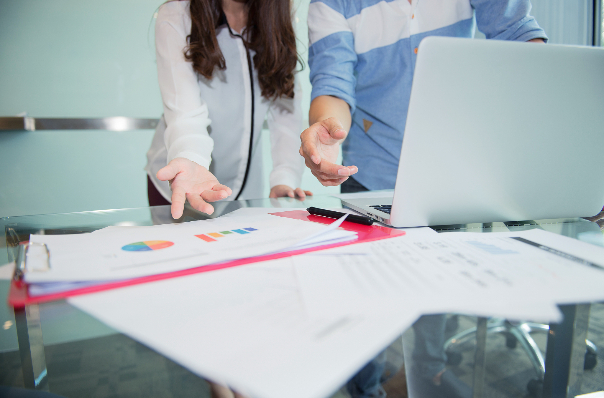 discussing, writing, estimating business profit plan of company
