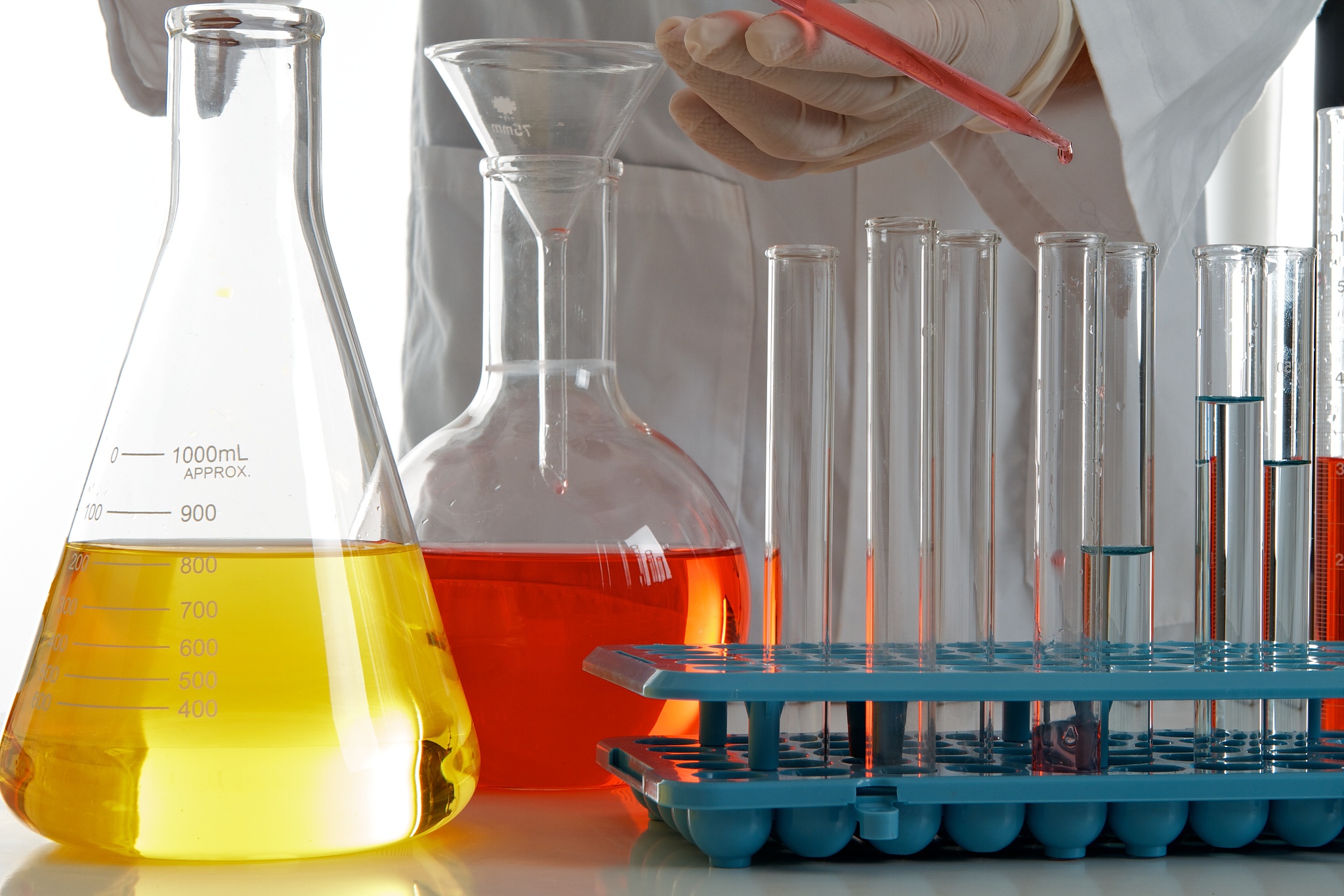 水的硬度检测实验：用肥皂泡判断水质