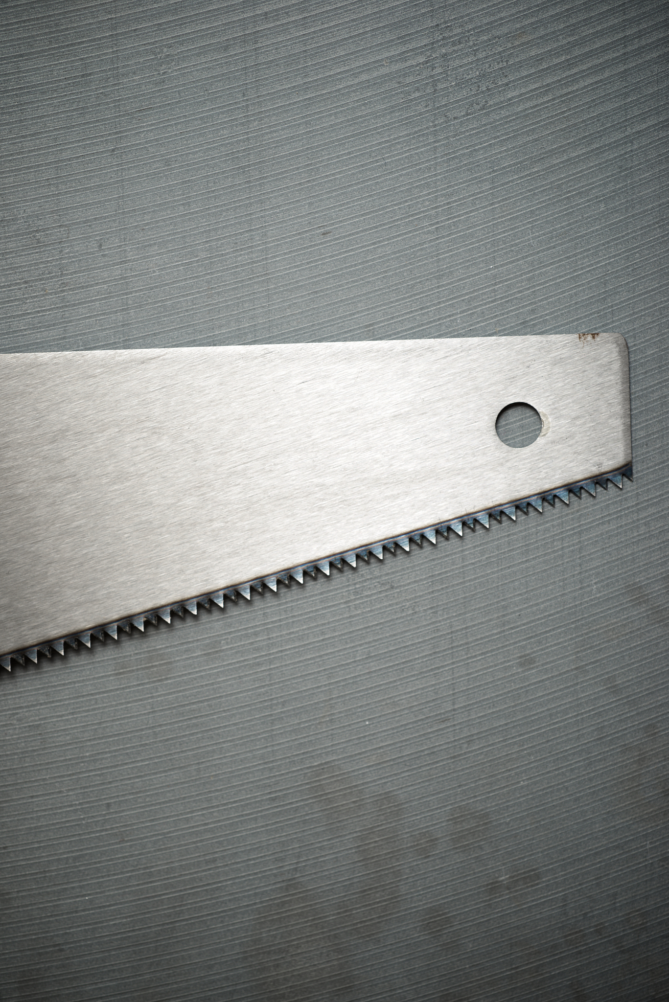 带锯床切割WR13材质，如何选择合适的锯条？