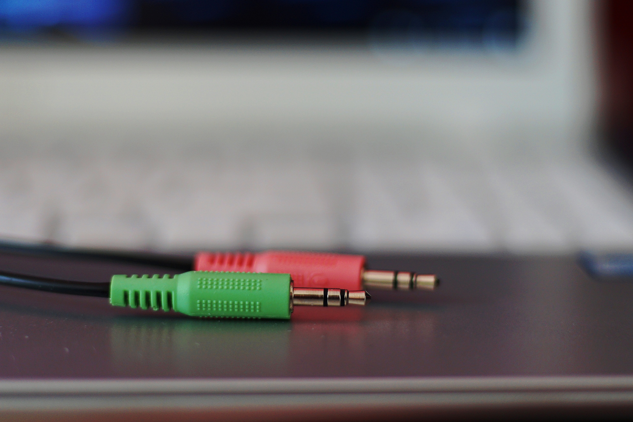 麦克风咪头只接正极能用吗？ - 音频质量和设备安全风险