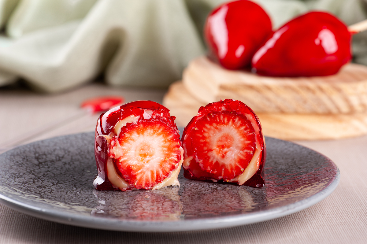 草莓果干，酸甜美味，健康零食