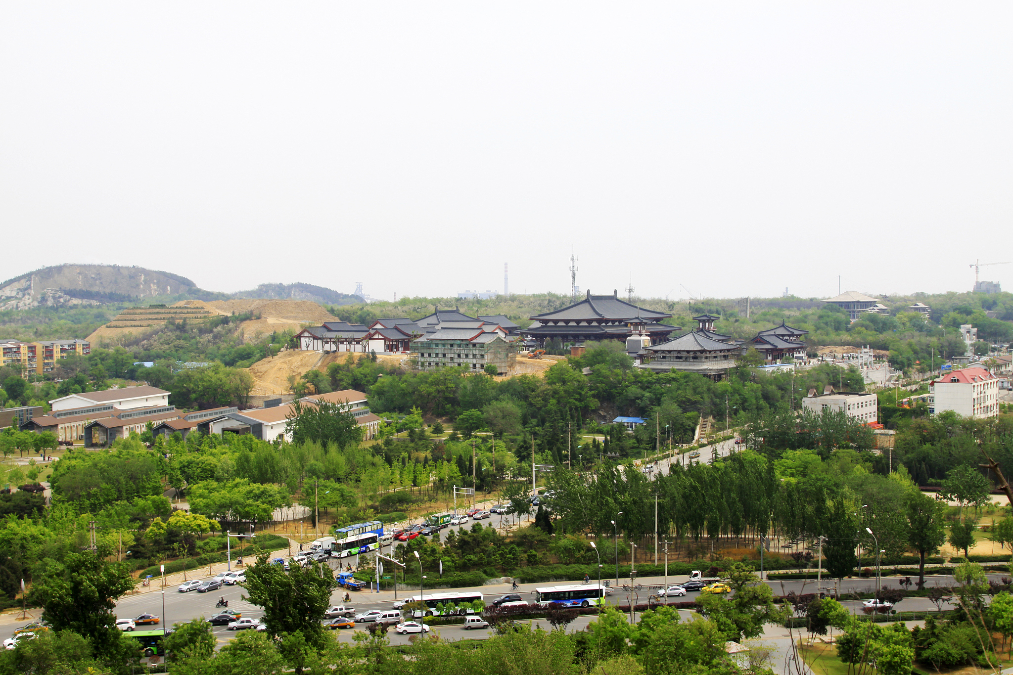 以《淄博旅游攻略：探秘历史文化名城》为创作方向写一篇一千字左右的旅游攻略要求文章条理清晰要求内容尽量丰富且完整要求描写详细且文笔优美要求文章内容引人入胜要求让人有读下去的欲望。